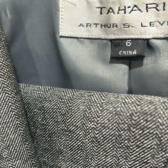 Tahari pantsuit - Picture 2 of 3